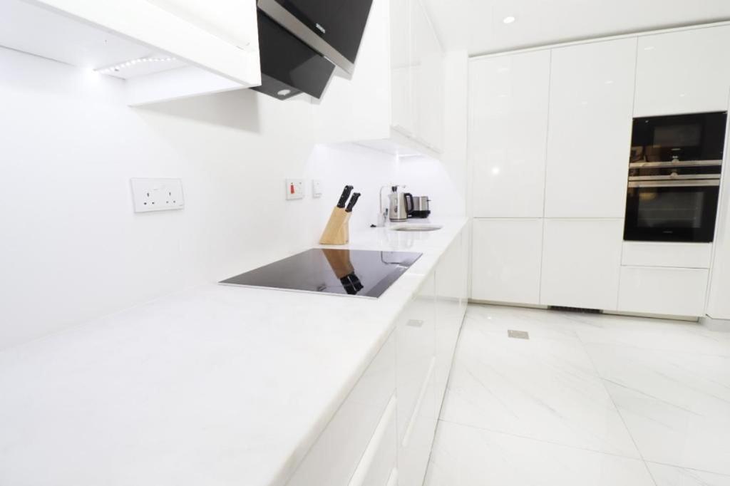 Luxury Casa Premium - With Full Kitchen, Balcony At Jbr Apartment Dubai